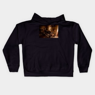 Thomas Bewick Cottage (Inside) Kids Hoodie